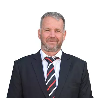 2_Roland_Farrer.jpg 2_Roland_Farrer.jpg
